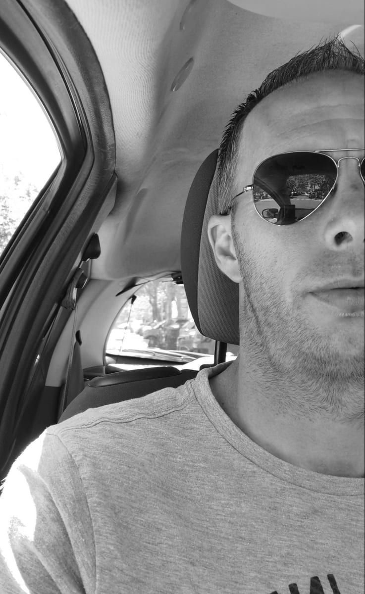 Kenni - Gay pride à Avers Profil de Kenni, 35 ans, Gay pride à Avers (Grisons)