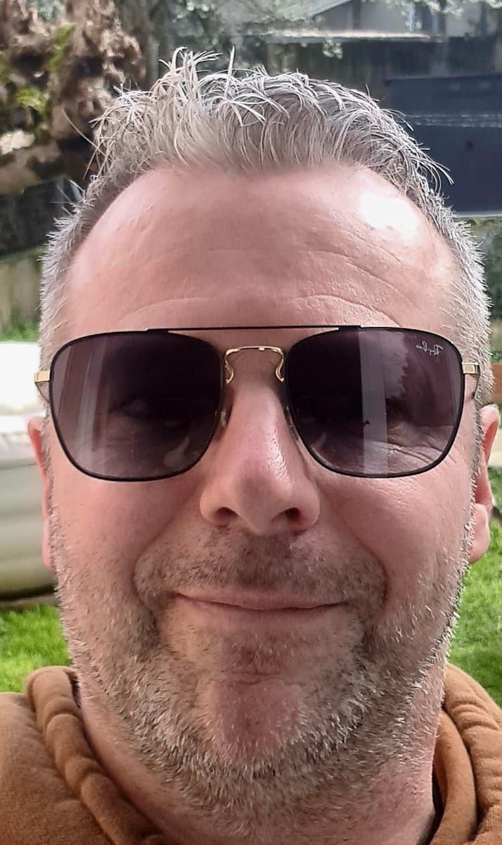 Profil de Lorik, 36 ans, Gay pride à Münsingen (Berne)